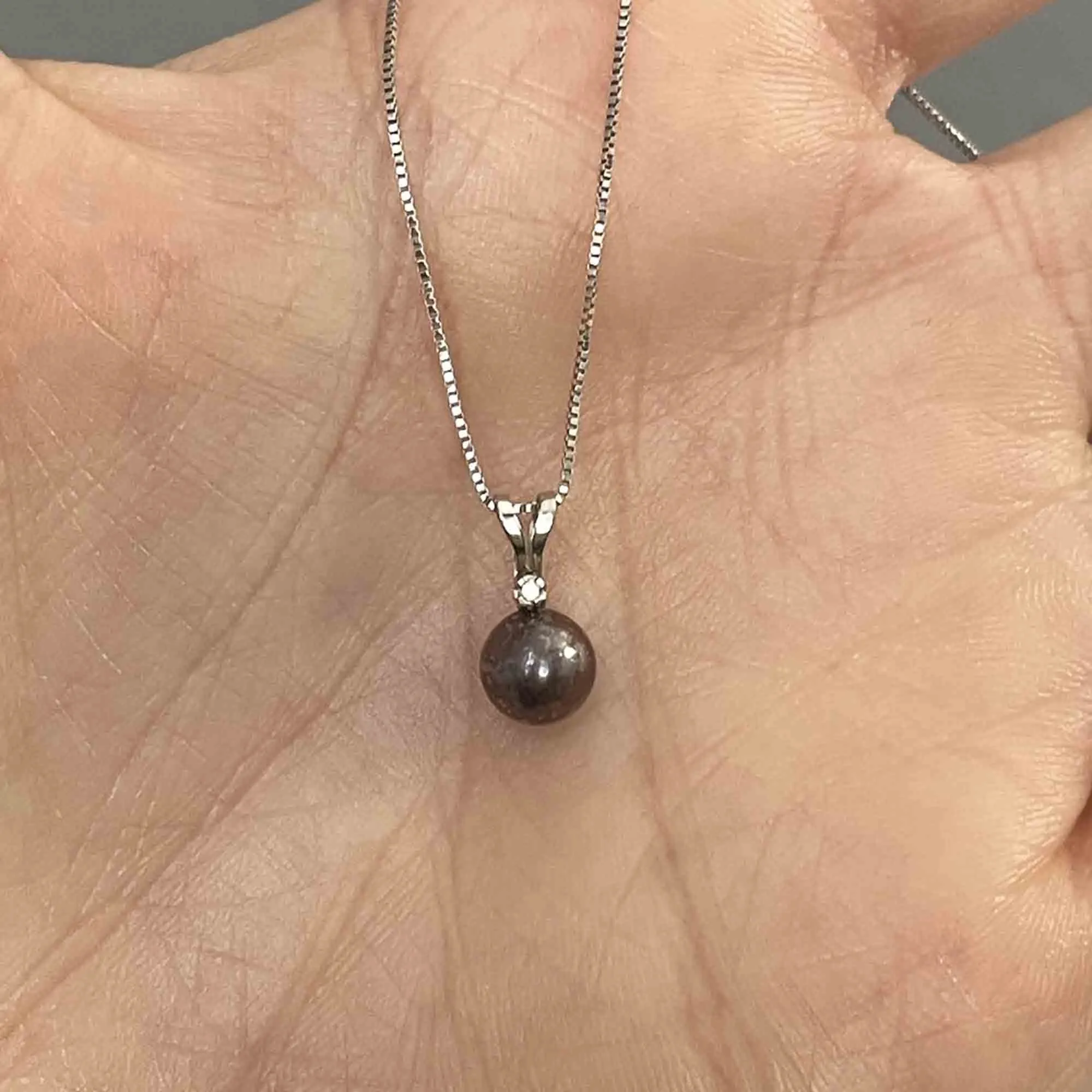 14K White Gold Diamond Black Pearl Pendant Necklace