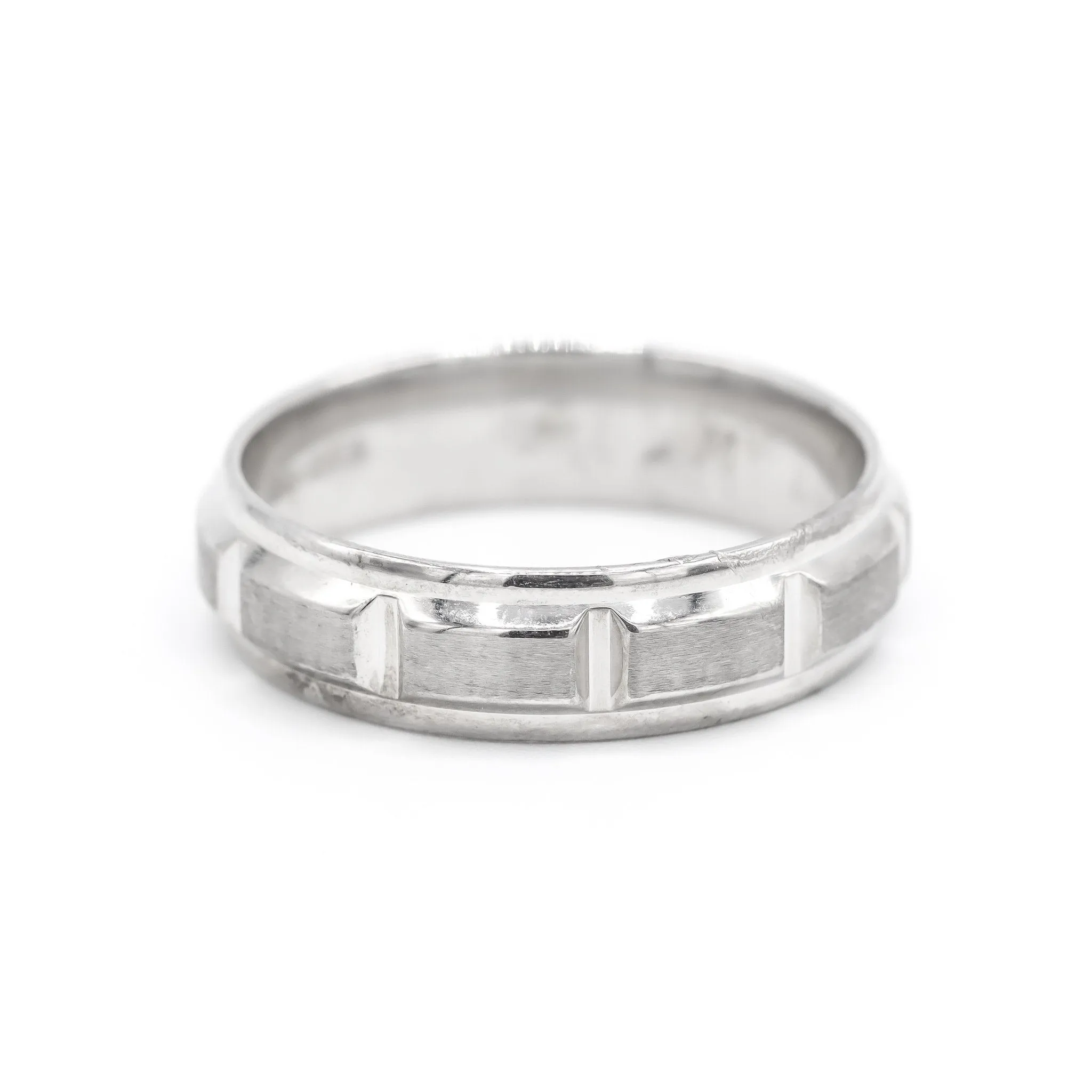 14K White Gold Notched Men's Wedding Band