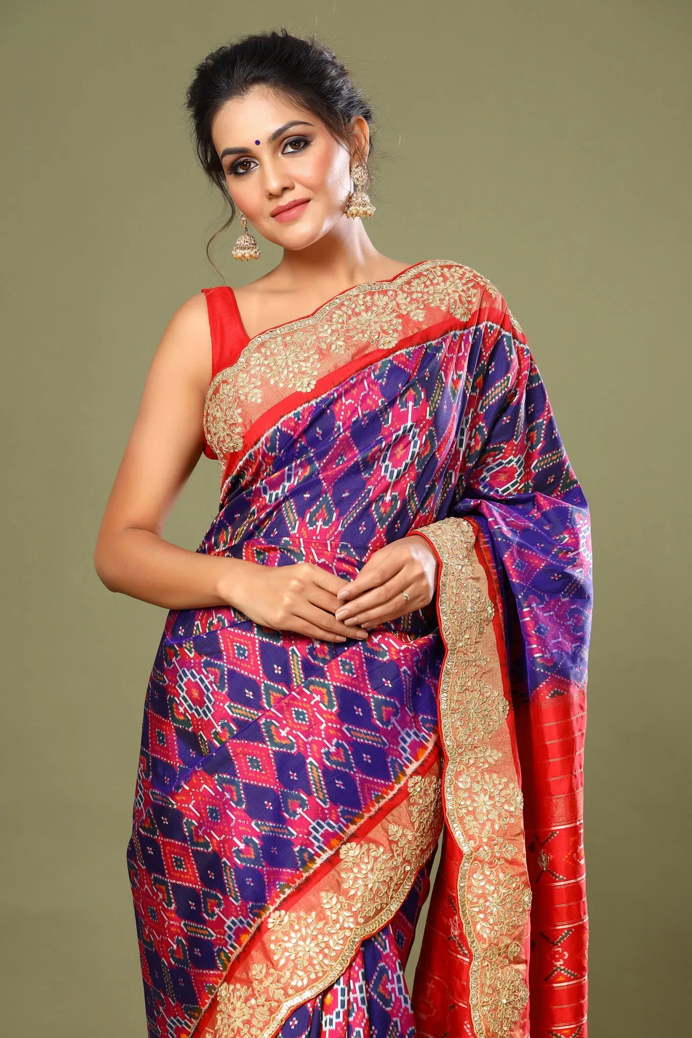 90Z522-RO Purple Patola Silk Sari with Red Scalloped Border