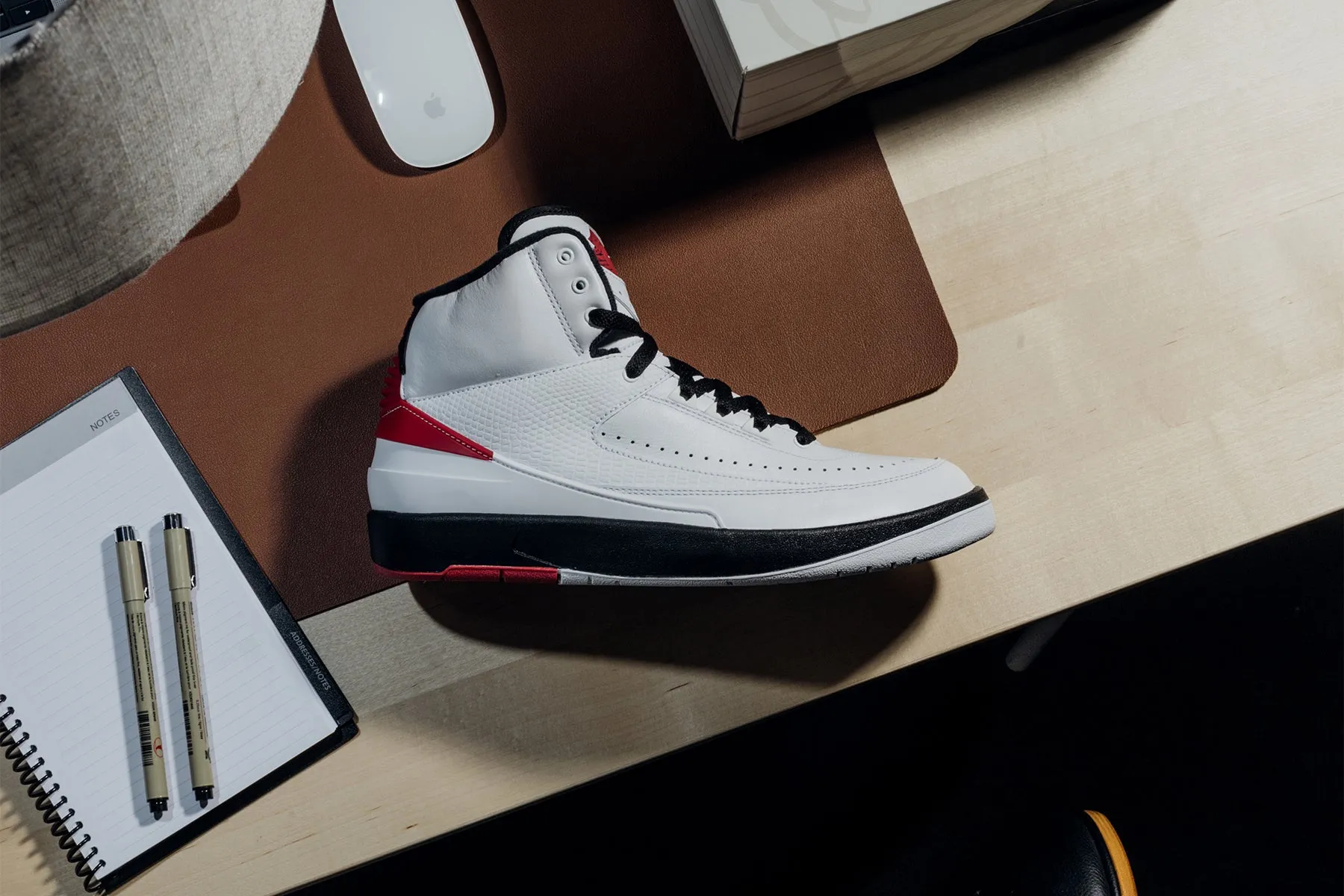 Air Jordan 2 Retro Chicago - White/Varsity Red/Black