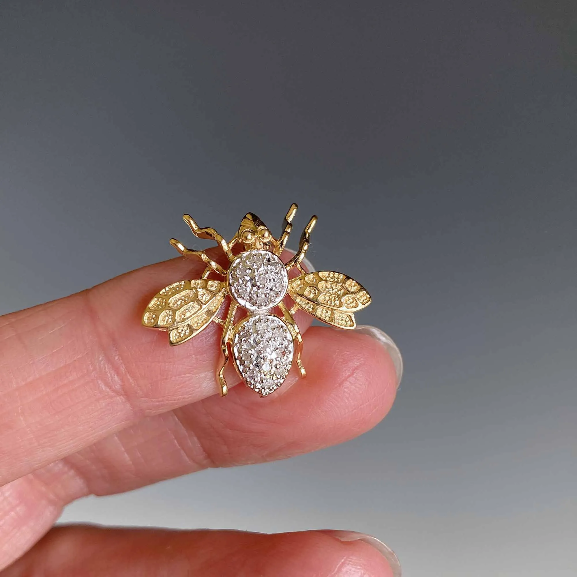 BumbleBee Bee Diamond Brooch Pendant in 14K Gold