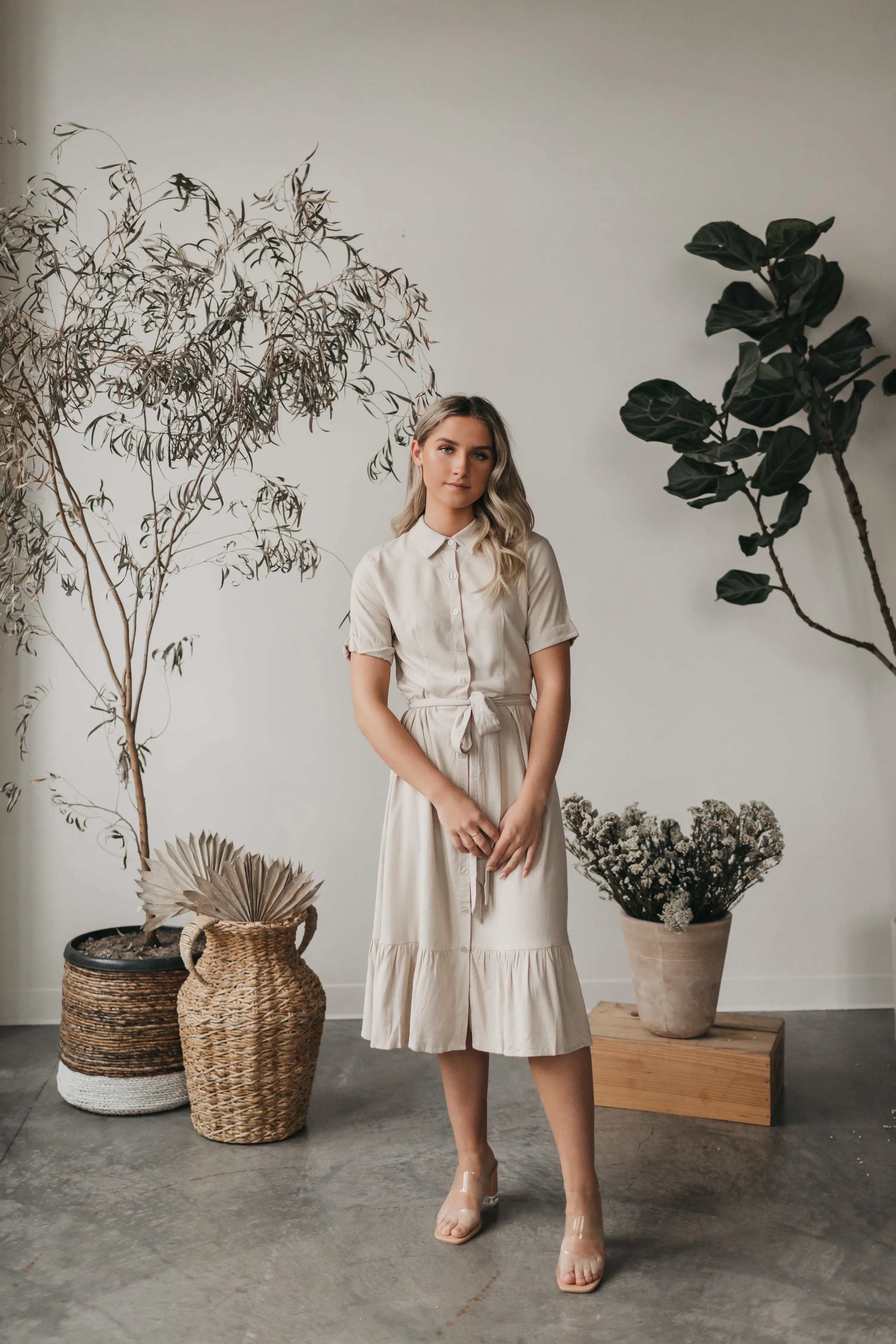 Jayda Midi Dress in Linen