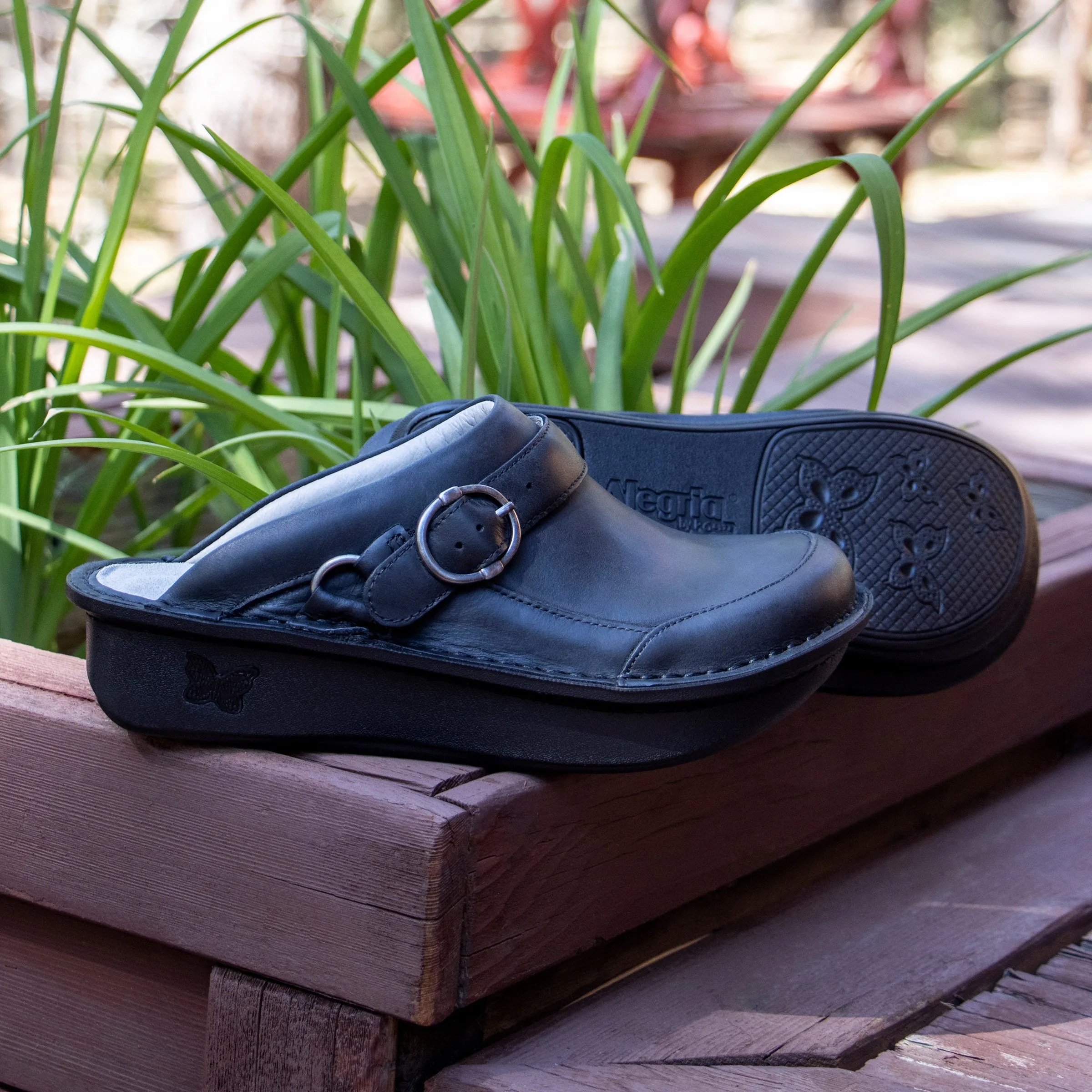 Seville Oiled Black Clog