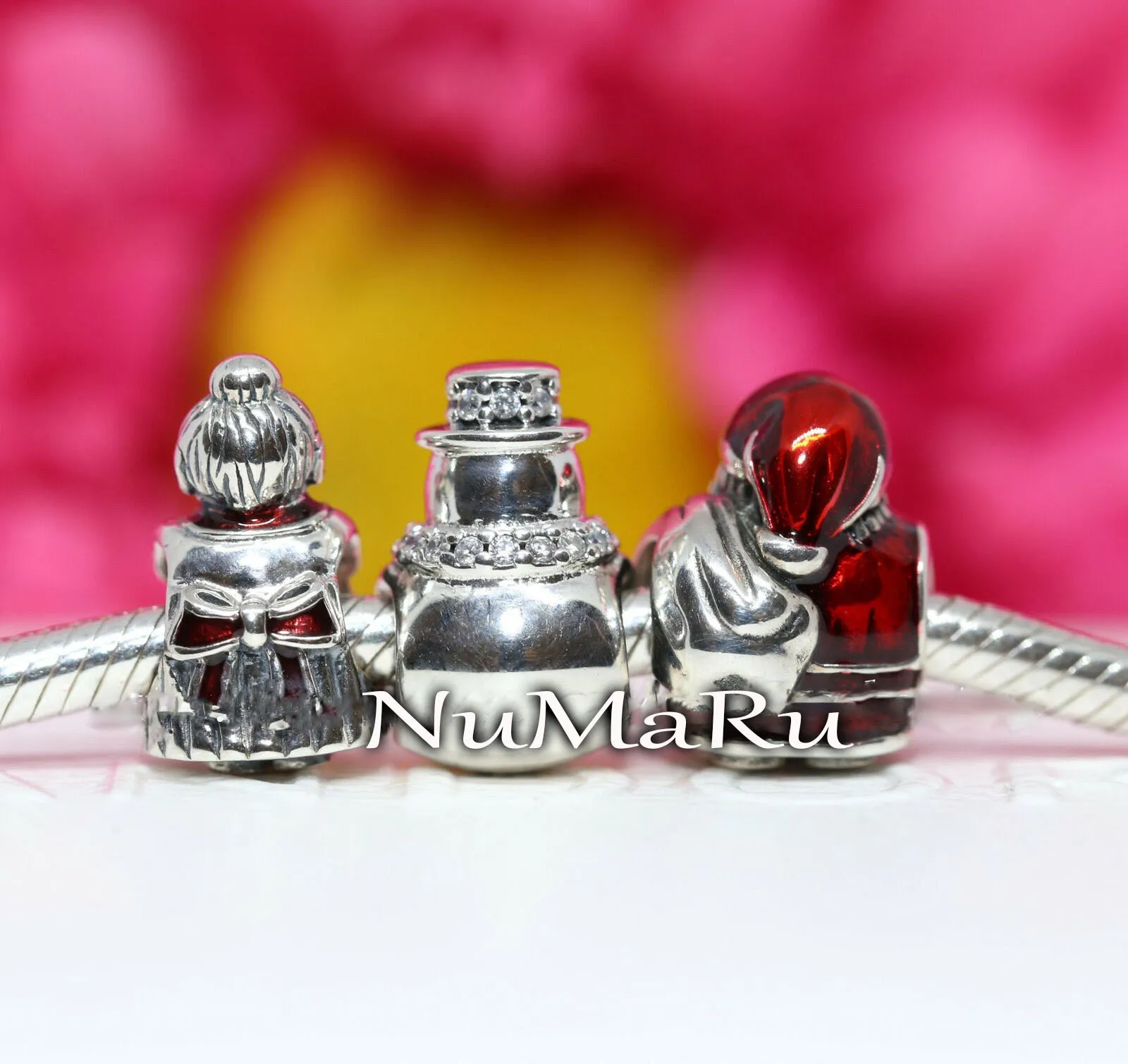 St. Nick, Snowman And Mrs. Santa Claus Christmas Gift Set Charm