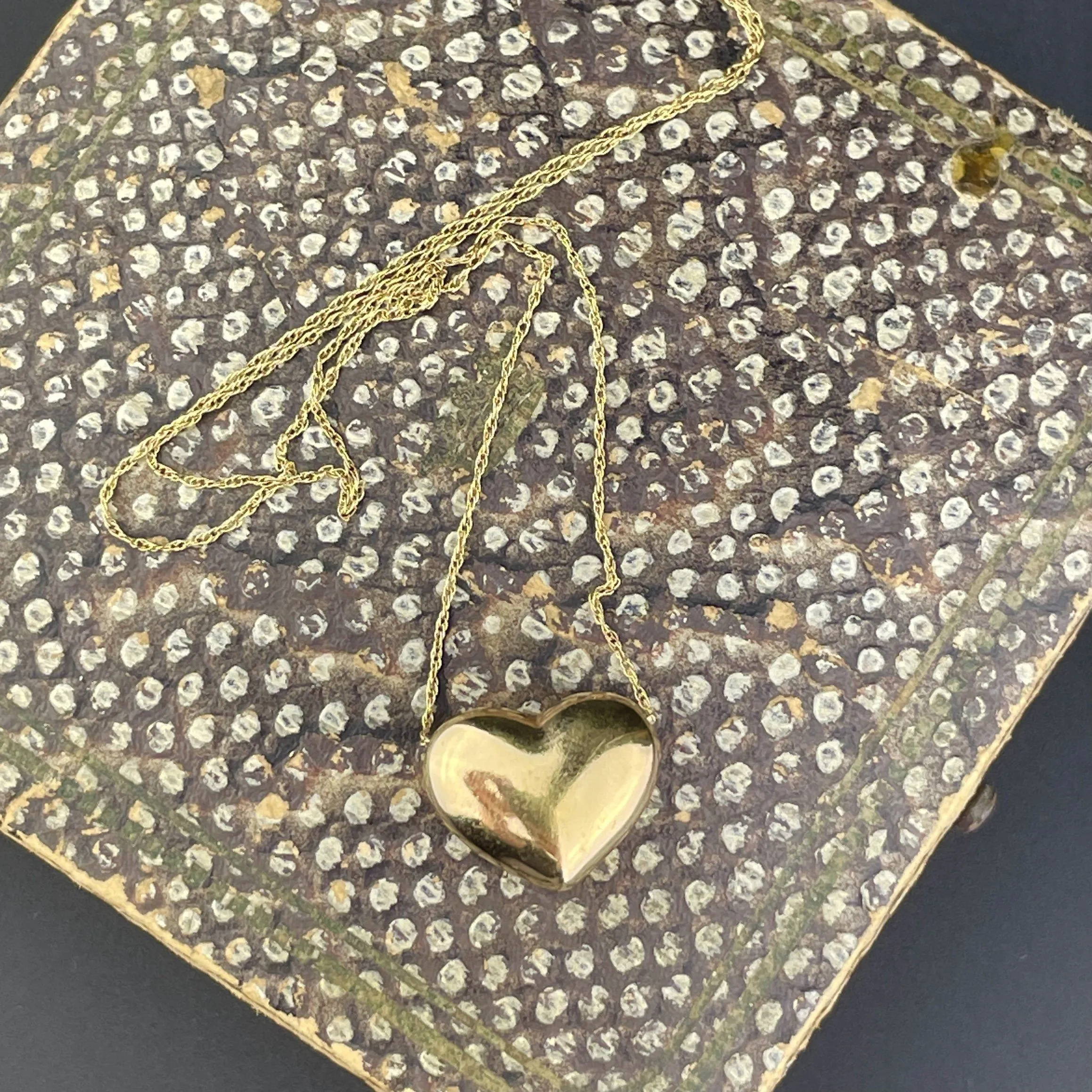 Vintage 14K Gold Puffy Heart Pendant Necklace